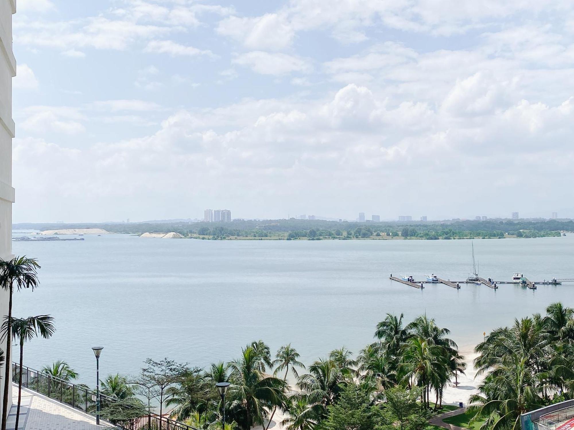 Seafront Country Garden Danga Bay By Lions Bay Pangsapuri Johor Bahru
